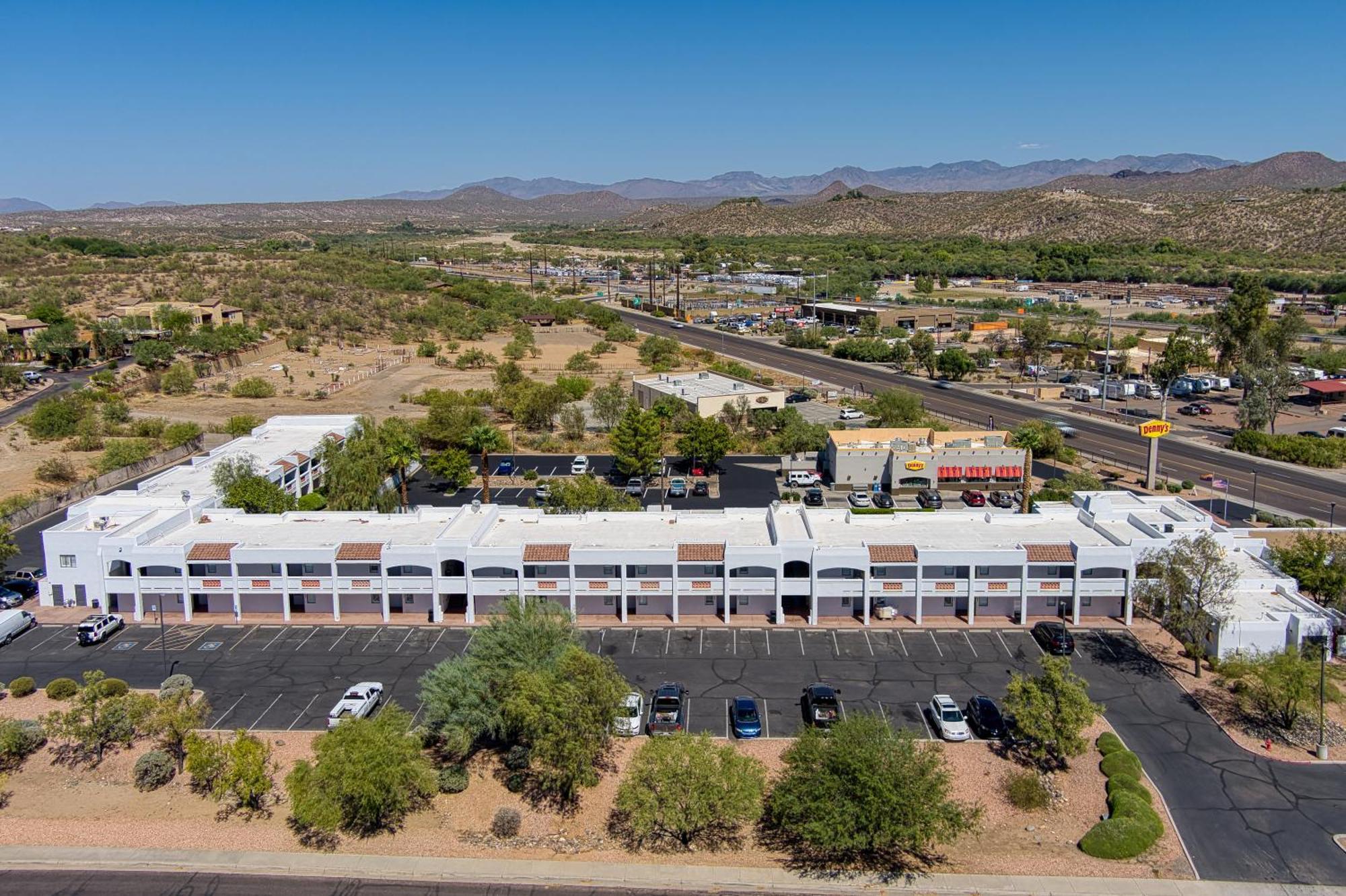 Los Viajeros Inn Wickenburg Exteriör bild